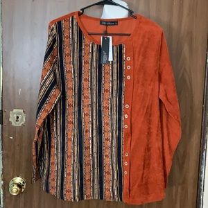 Cute button down top NWT